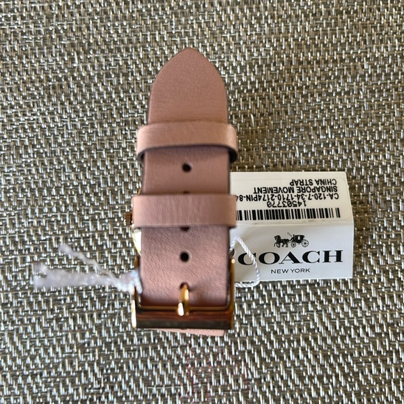 NWT COACH PERRY BLUSH PINK LEATHER STRAP TEA ROSE WATCH - Picture 9 of 17